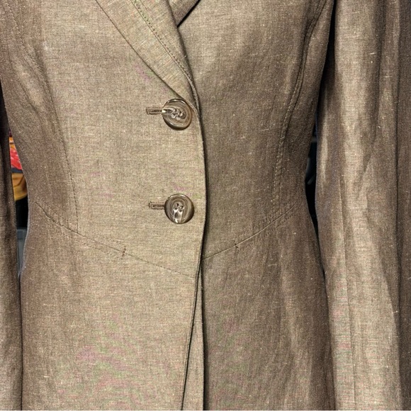 Tahari Light Brown Linen Blend Blazer size 2 - Picture 4 of 7